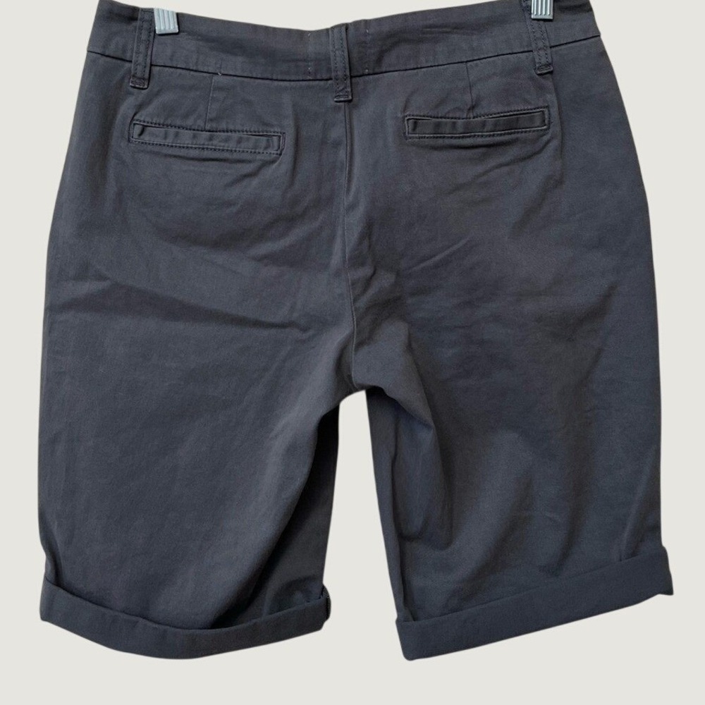 Caslon Flat Front Bermuda Chino Shorts Womens 4 Dark Gray Preppy Stretch NWOT - Picture 2 of 13